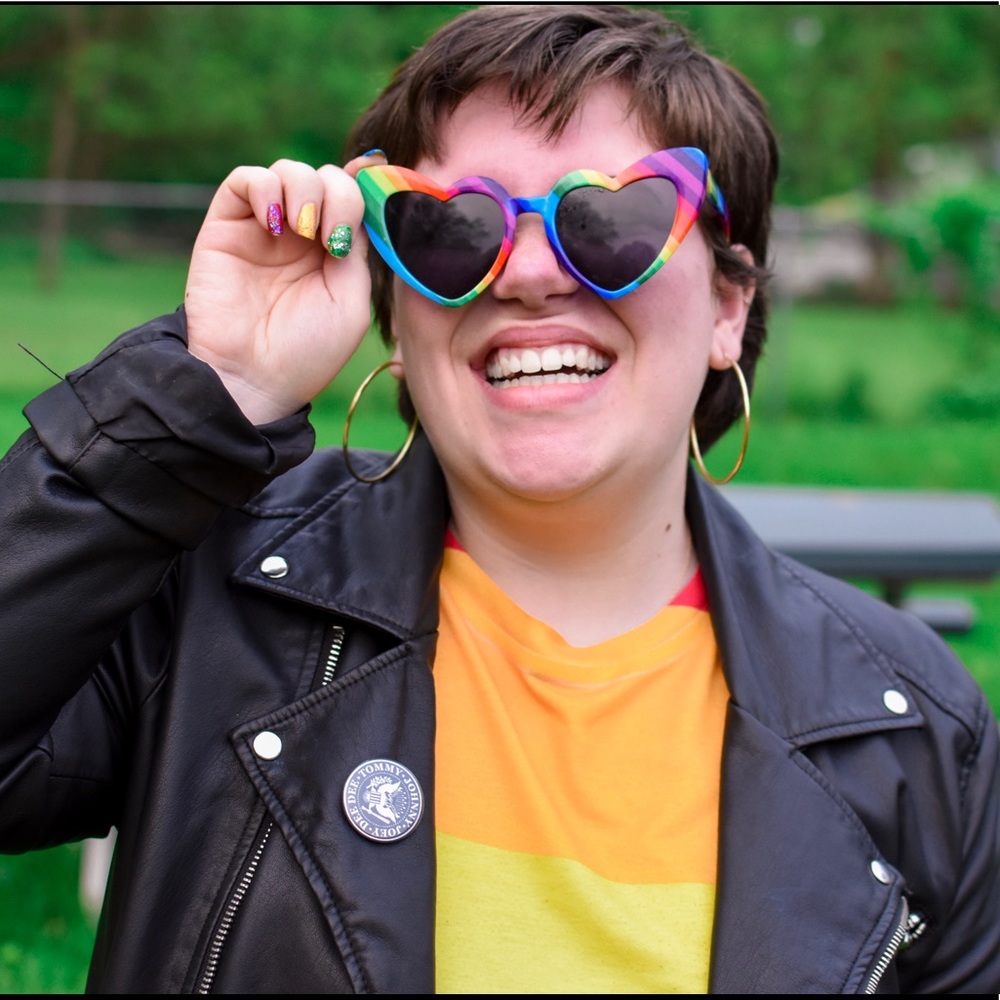 Meet your Posher, Laurel